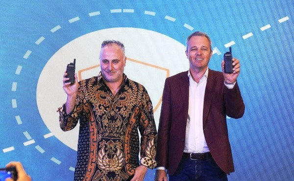 Motorola Luncurkan Layanan Two-Way Radio via Internet