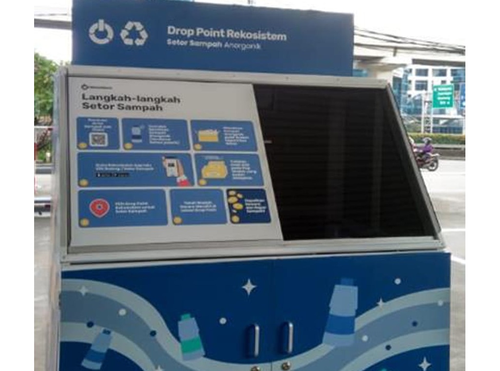 Berkah dari Sampah, Botol Bekas Dibeli Seharga Rp 500