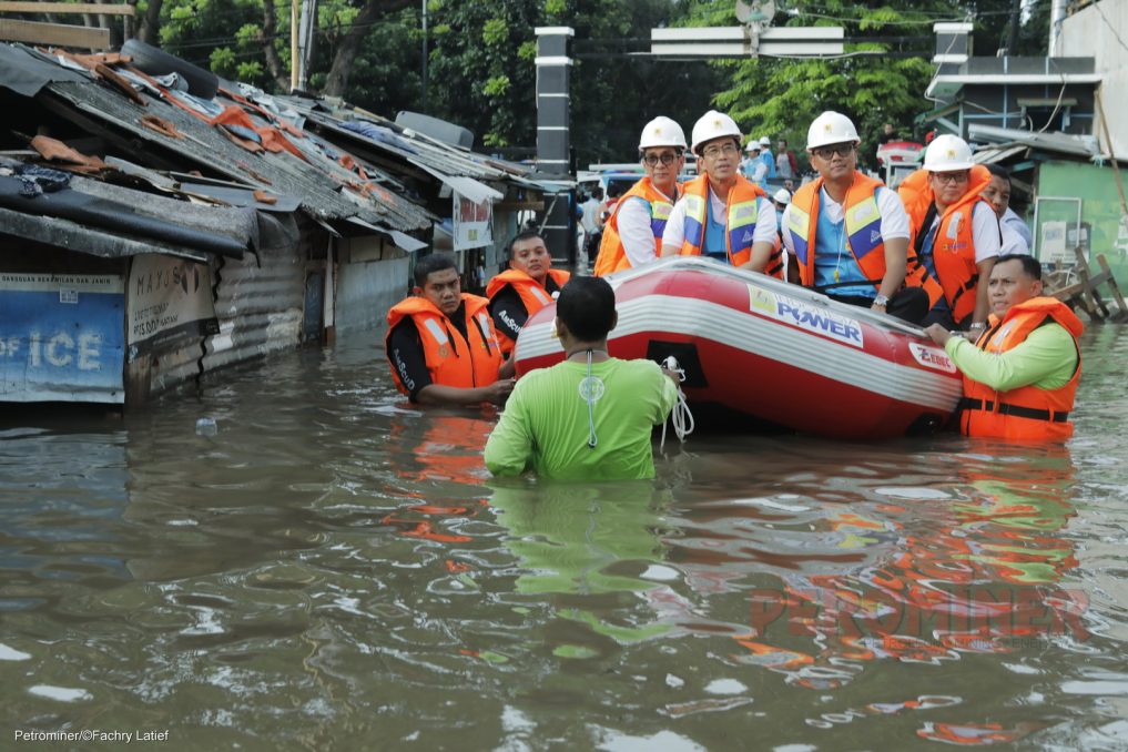 PLN Kerahkan 2.838 Personil Normalkan Gardu Terdampak Banjir