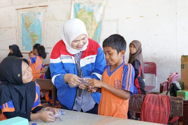Pertamina Ajari Siswa SD Memilah dan Manfaatkan Sampah
