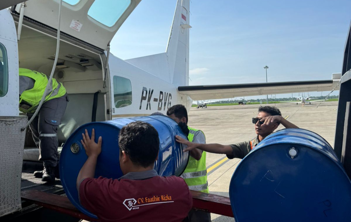 Pesawat Perintis Salurkan BBM ke Wilayah Terdampak