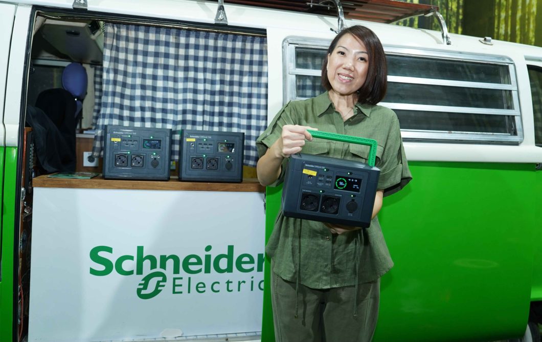 Schneider Electric Luncurkan Pengisi Daya Portabel Ramah Lingkungan