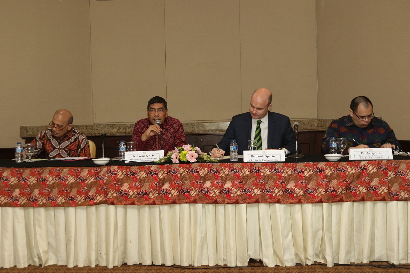 Tumbuh Dengan Tenaga Batubara Bersih