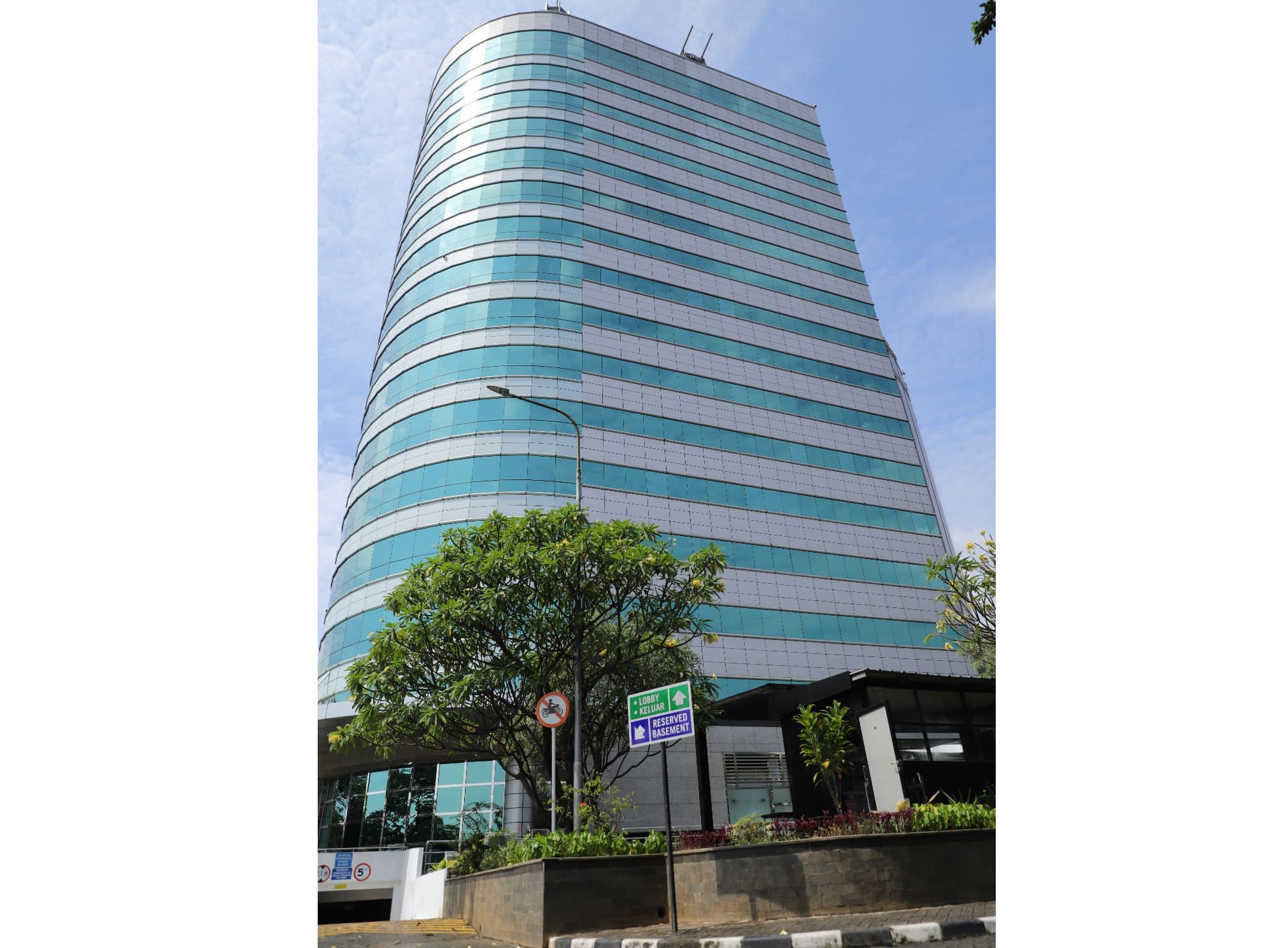 Terapkan Energi Bersih, Graha Elnusa Raih Greenship Existing Building