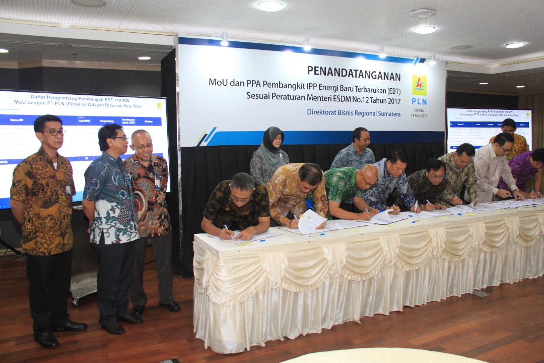 PLN Teken 37 MoU dan 2 PPA Pembangkit EBT