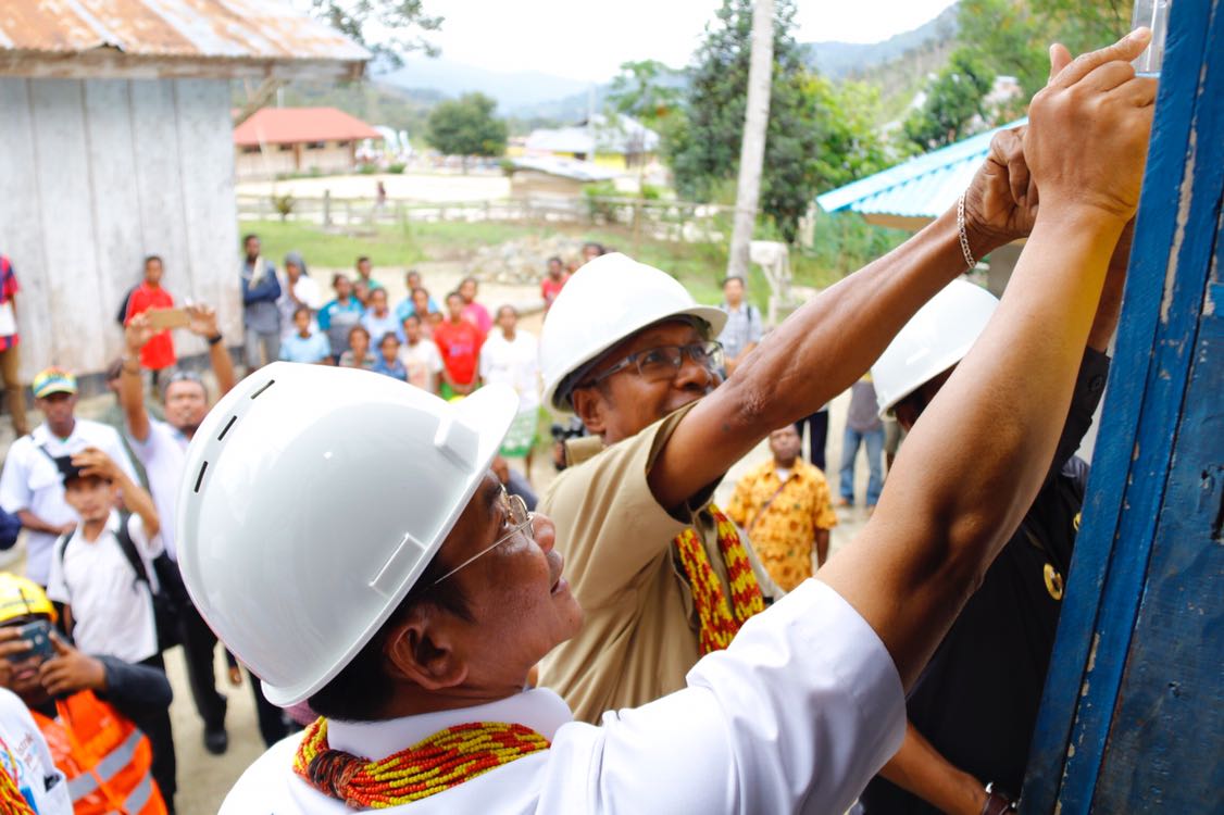 Kado  PLN untuk Warga Papua & Papua Barat