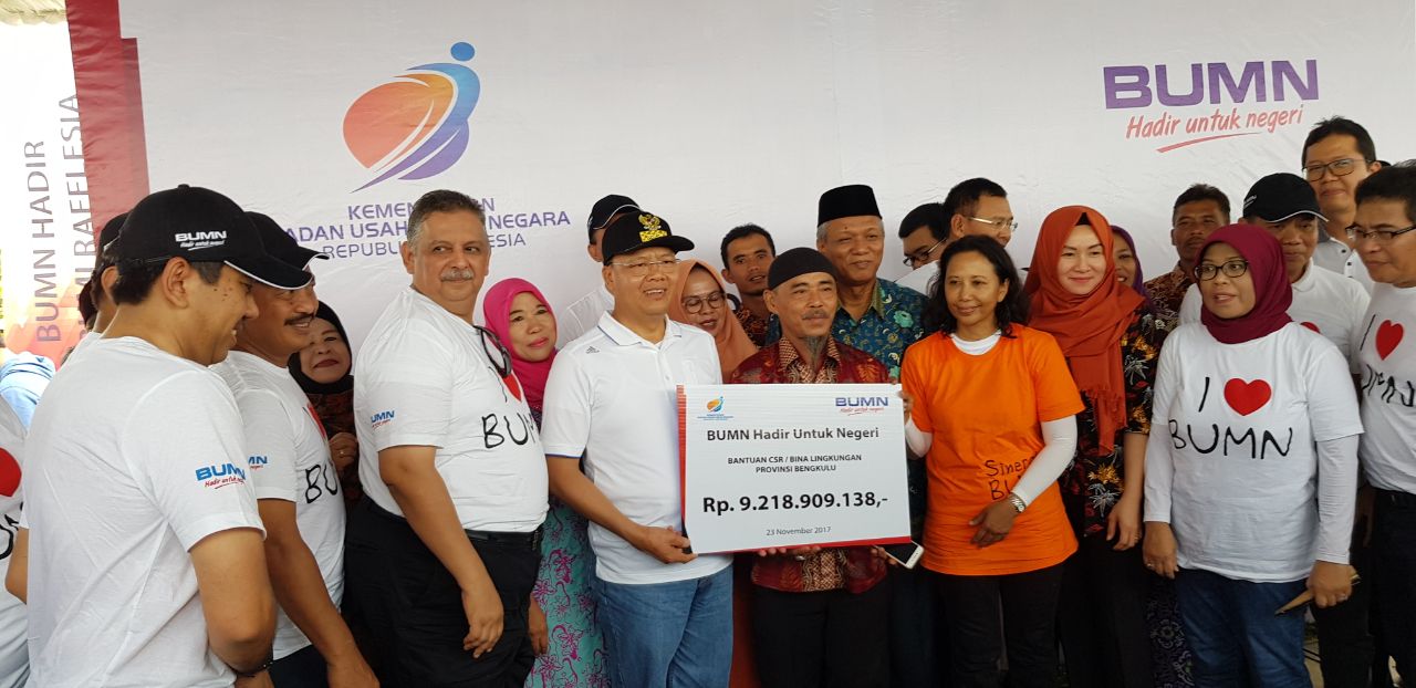 PLN Peduli di Objek Wisata Pantai Panjang