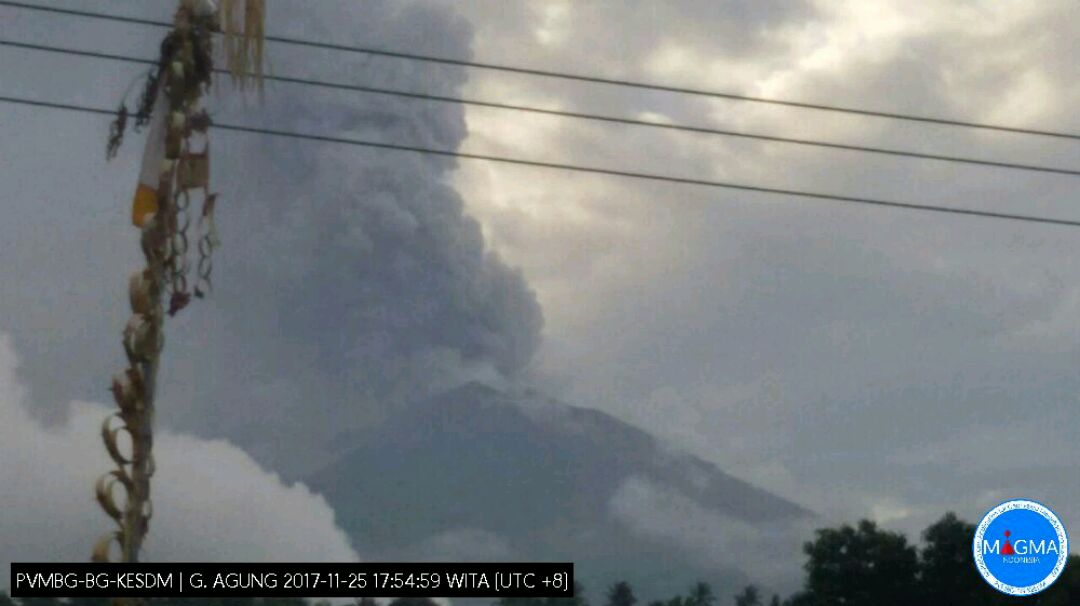 Gunung Agung Kembali Meletus, Masyarakat Diminta Tetap Tenang