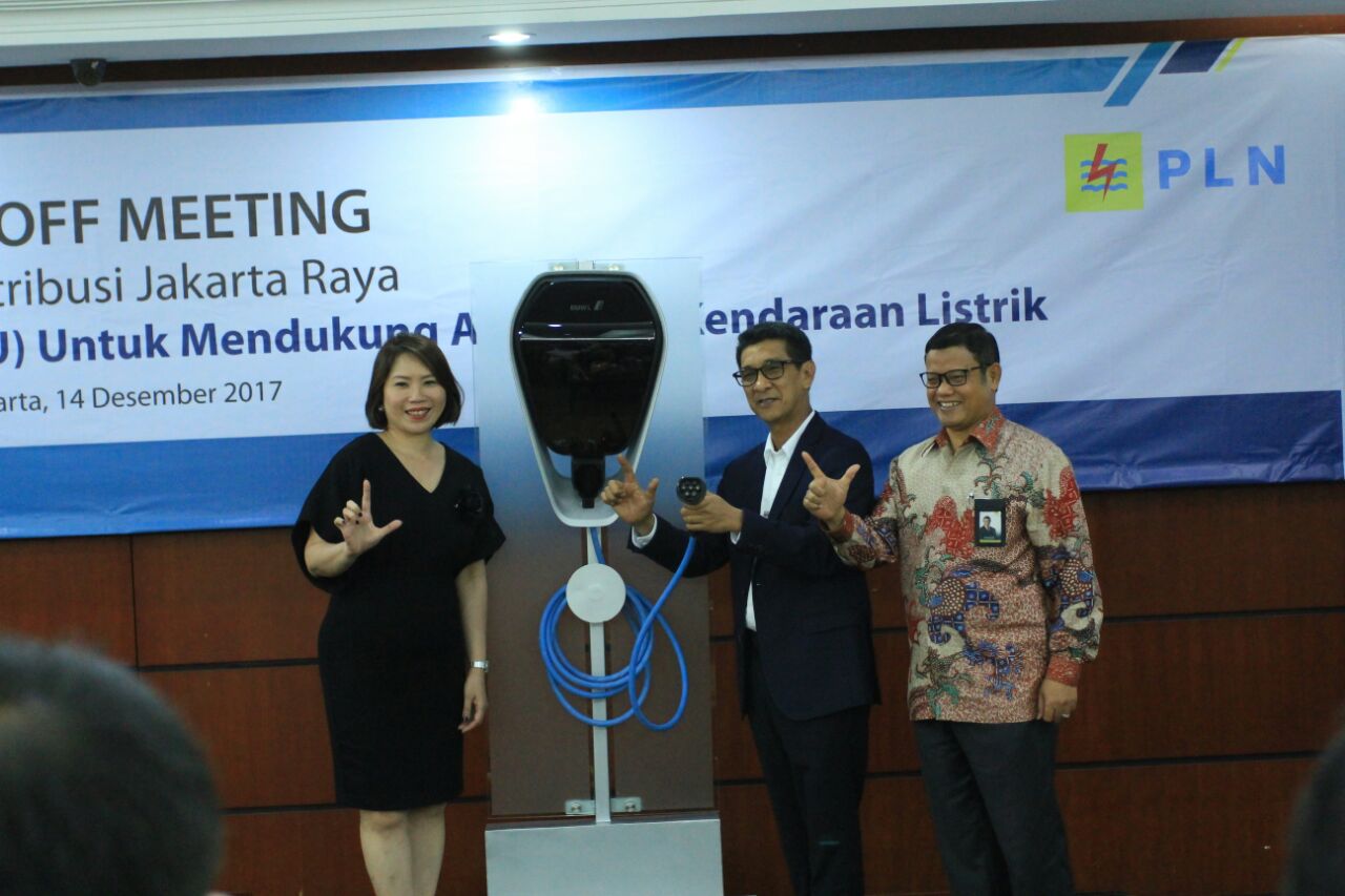﻿﻿Kembangkan SPLU, PLN Disjaya Adopsi Teknologi BMW