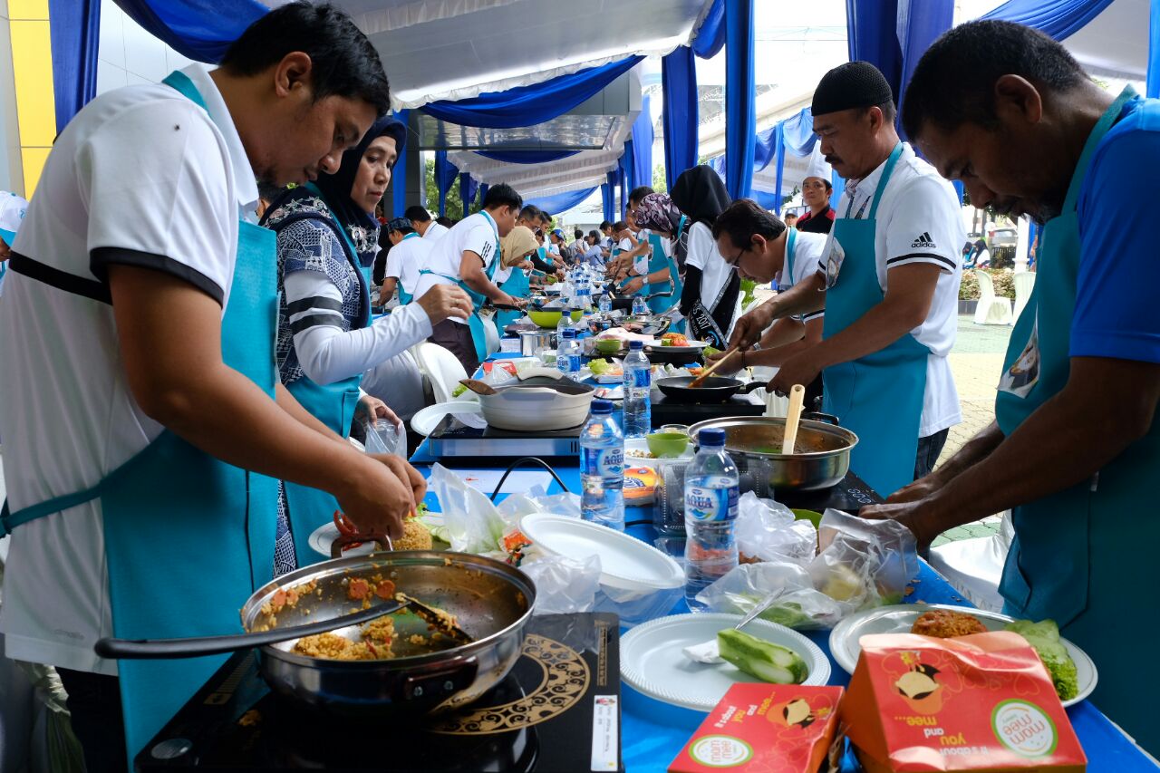 Rekor MURI: Masak dengan Kompor Induksi Terbanyak dan Serentak