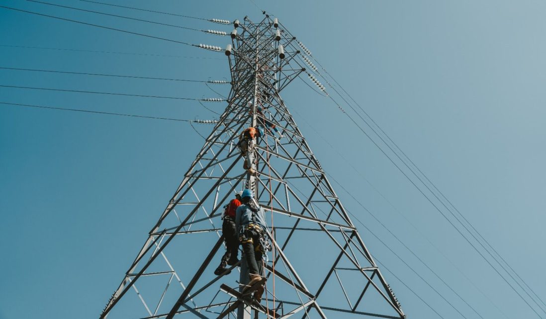 PLN Siap Bangun Green Super Grid 47.758 KMS