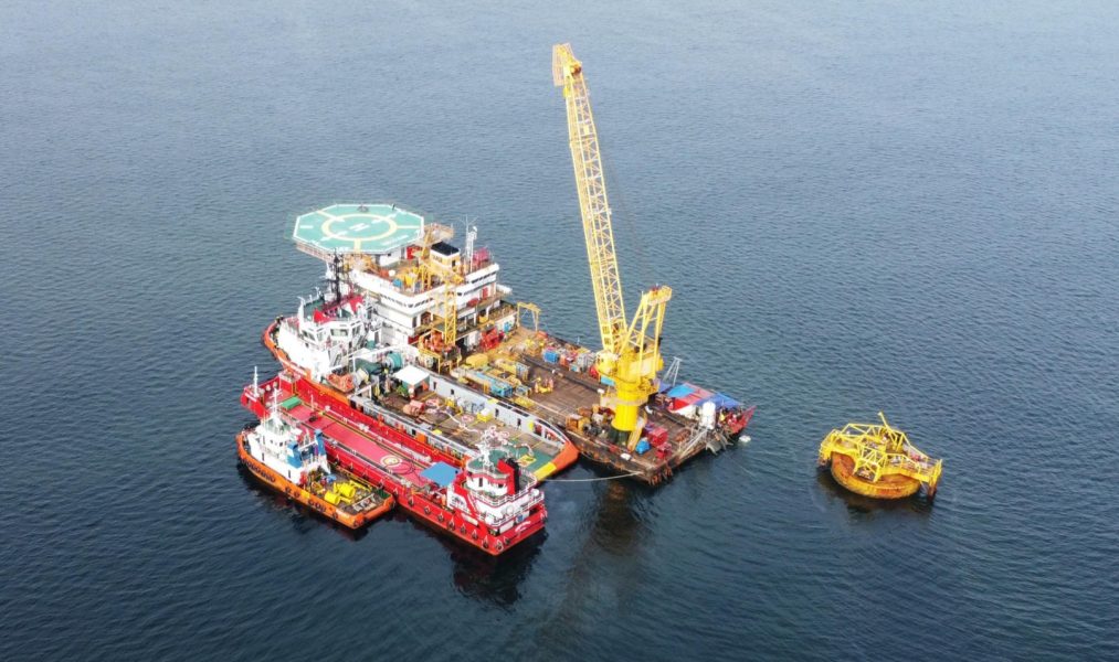 Ganti Subsea Hose SPM Santan Tanpa Ganggu Operasi Lifting