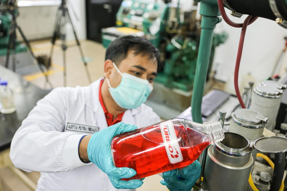 Laboratorium Kilang Balongan, Garda Terdepan Penjamin Kualitas BBM