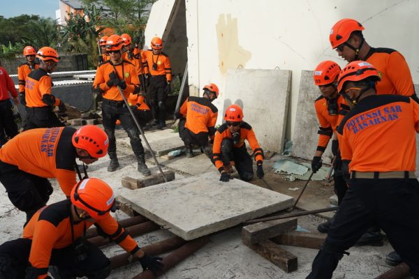 Gandeng BASARNAS, United Tractors Bangun Rescue Team Andal