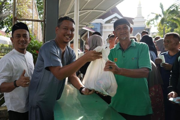 Tebar Semangat Berbagi, PLN Salurkan Lebih dari 2.000 Hewan Kurban