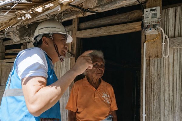 Kini, Warga Dusun Noemuke NTT Bisa Pakai Listrik 24 Jam