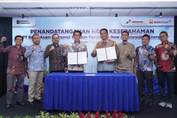 Bangun PLTS di Lahan Pascatambang, PTBA Gandeng PNRE