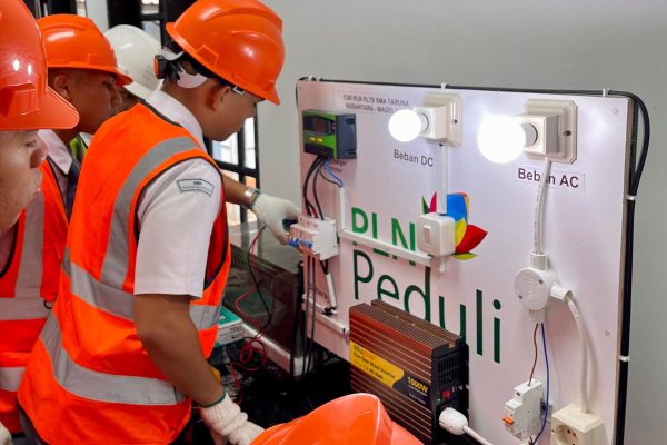 PLN Beri Pelatihan Energi Terbarukan Bagi Pelajar SMA