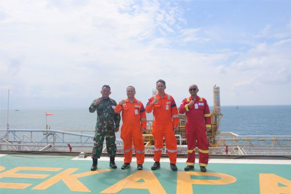 Perkuat Sinergi Pengamanan, Danlanal Balikpapan Kunjungi Anjungan Bekapai