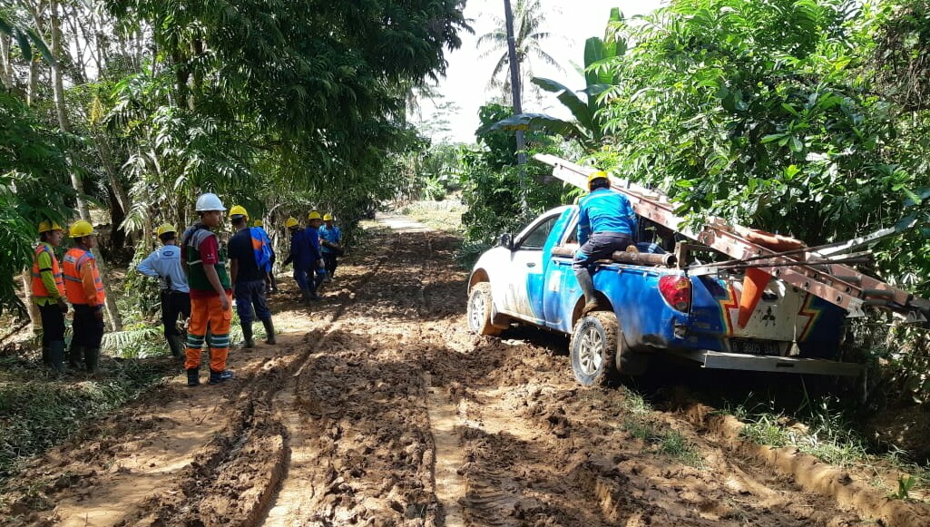 230 Personil PLN Pulihkan Kelistrikan di Bengkulu