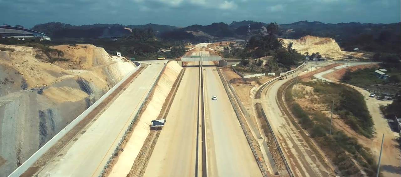 Pertamina Bangun Pipa BBM di Jalan Tol