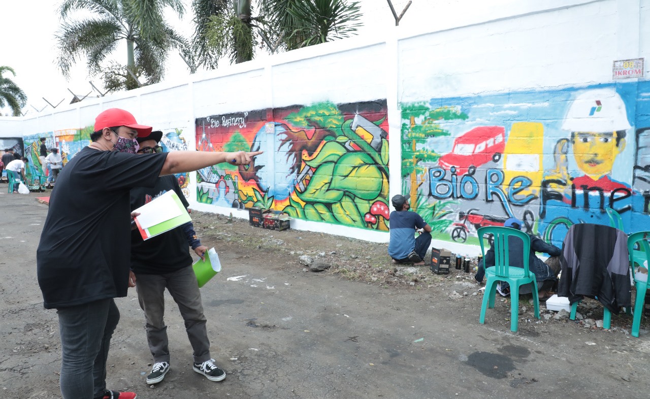 Kilang Cilacap Fasilitasi Kreatifitas Seni Mural
