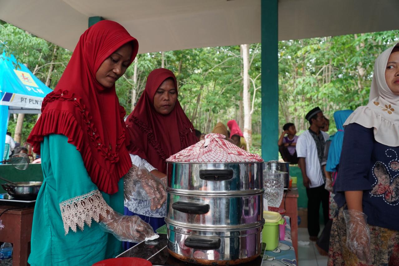 Seluruh Warga di Pulau Tinggi Pakai Kompor Induksi