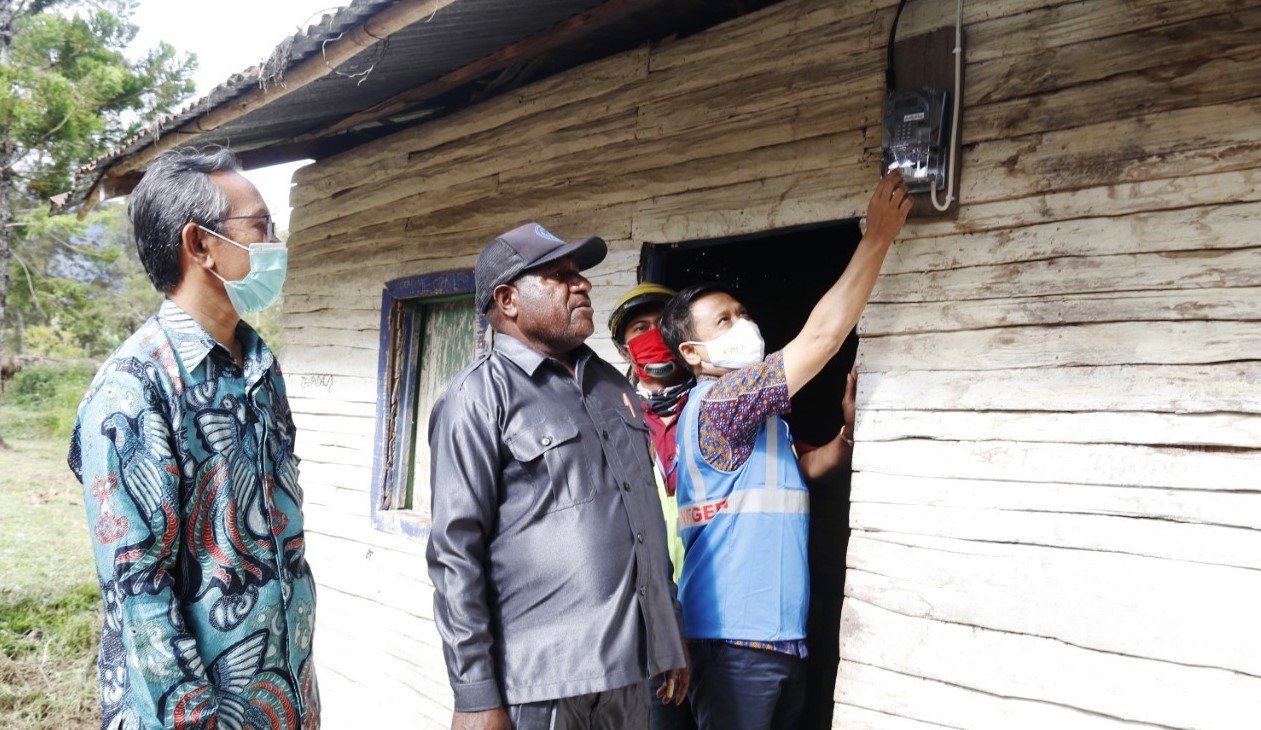 Listrik Gratis PLN VCRR Sambangi NTT dan Papua