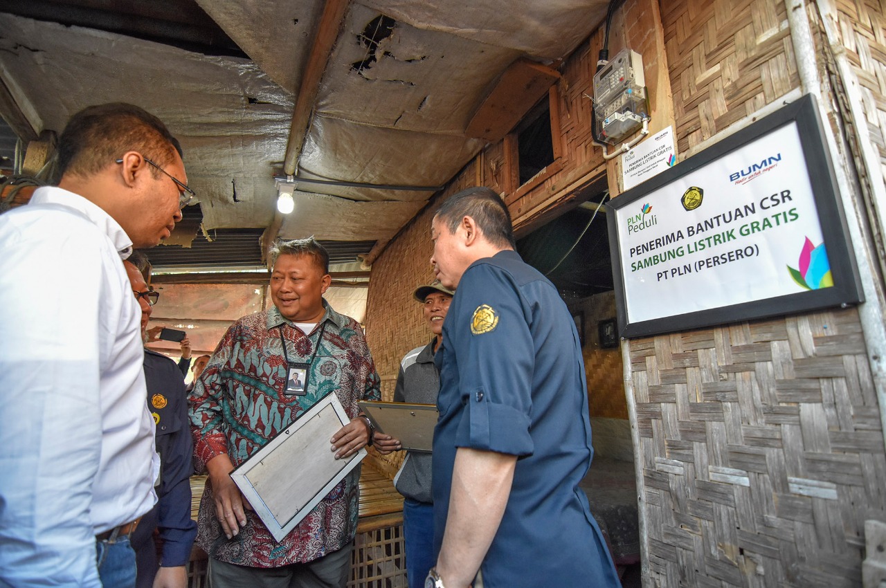 Sambungan Listrik Gratis untuk Warga NTB