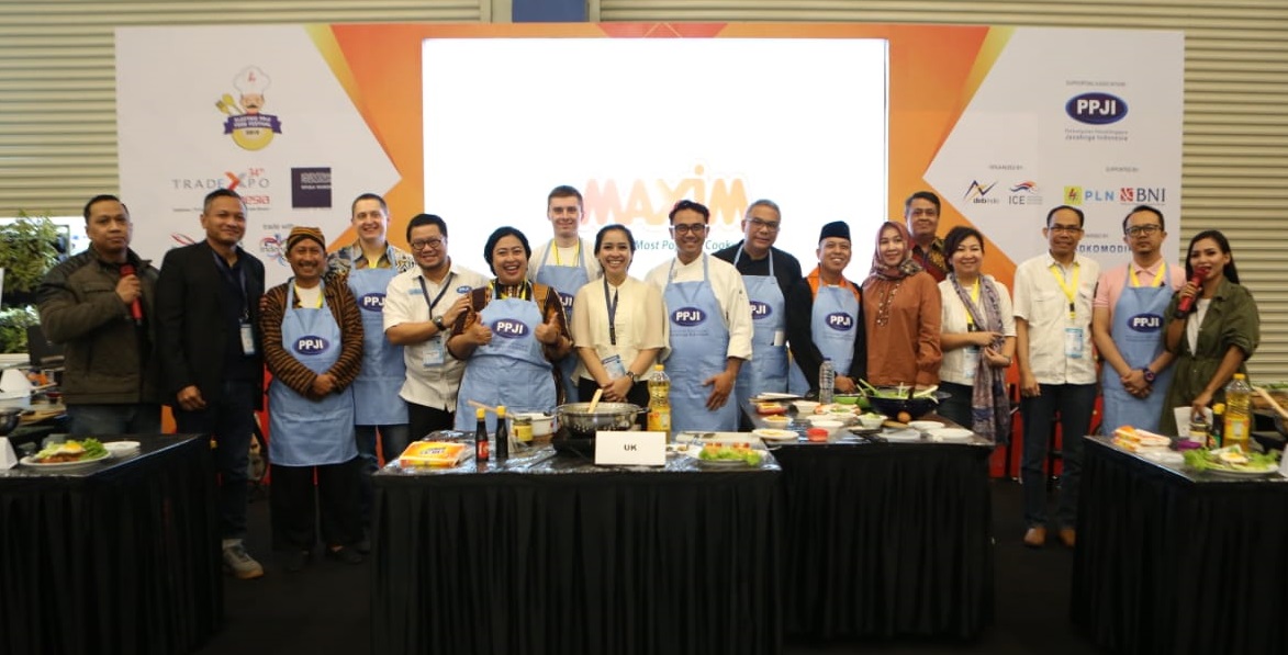 Sosialisasi Kompor Listrik ke Warga Asing