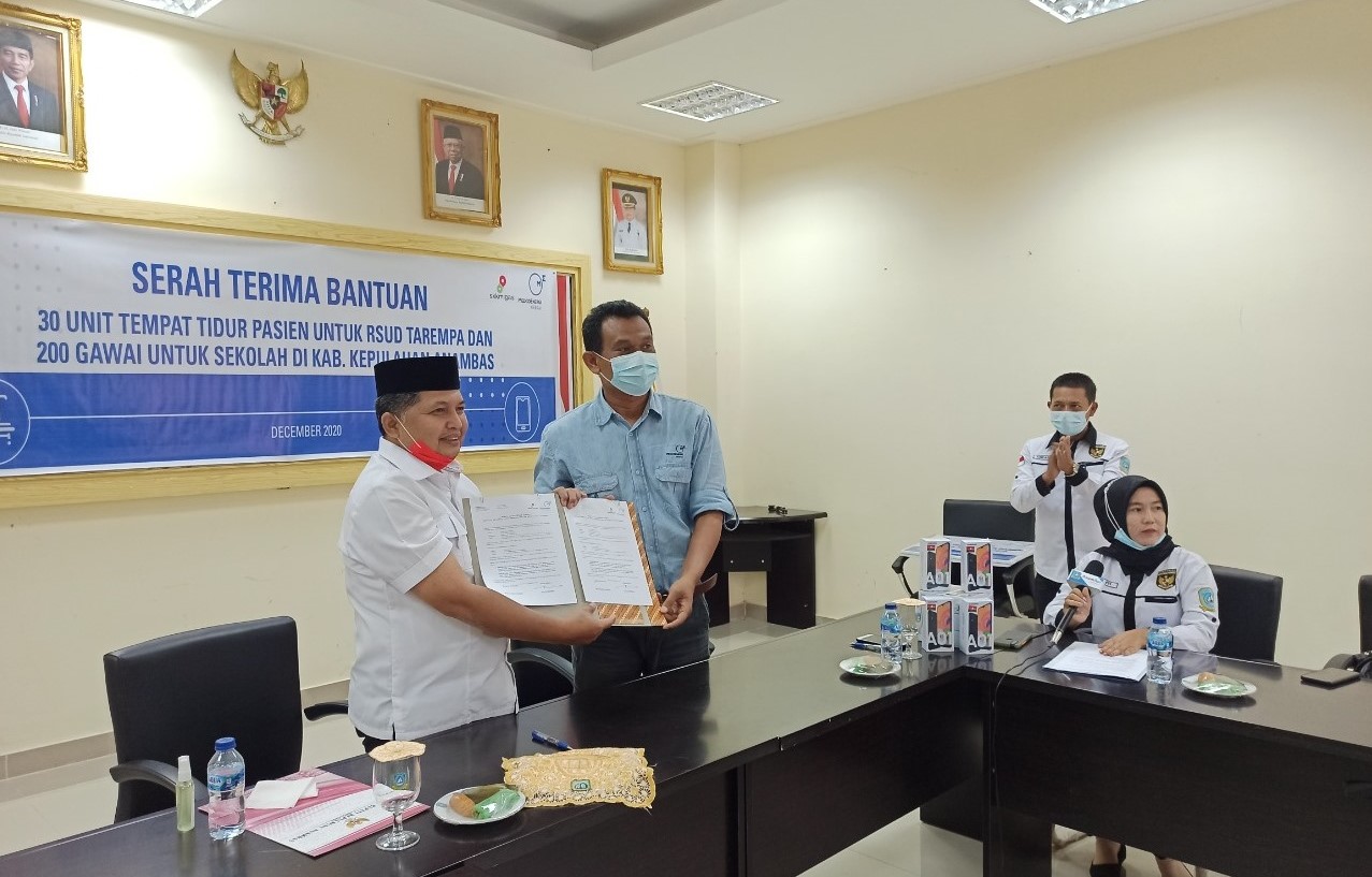 “Supaya Bisa Belajar, Mereka Harus Menumpang”