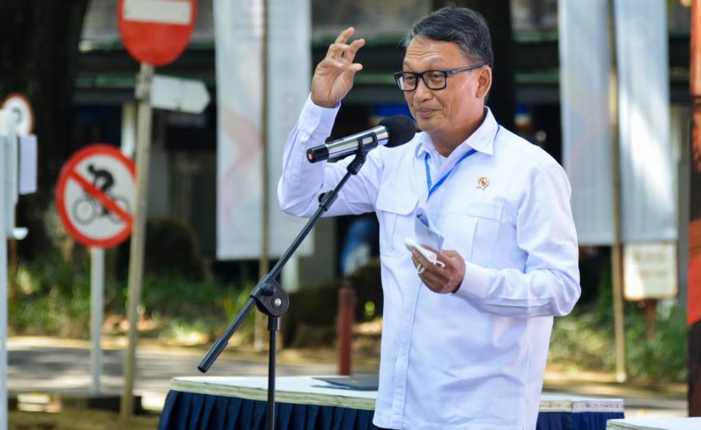 Arifin Tasrif Terima Bintang Jasa dari Pemerintah Jepang