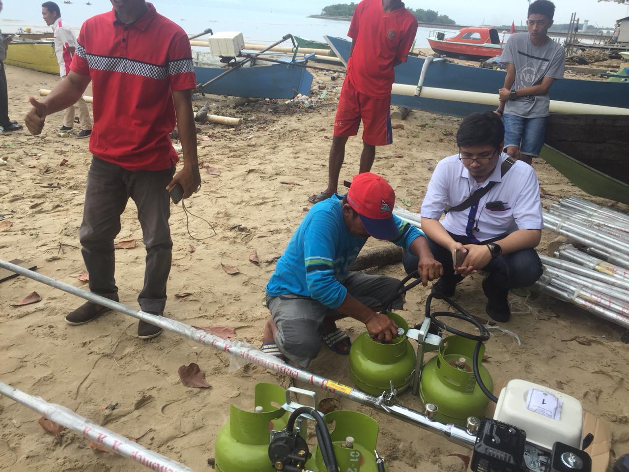 Nelayan Balikpapan Terima Paket Konversi LPG