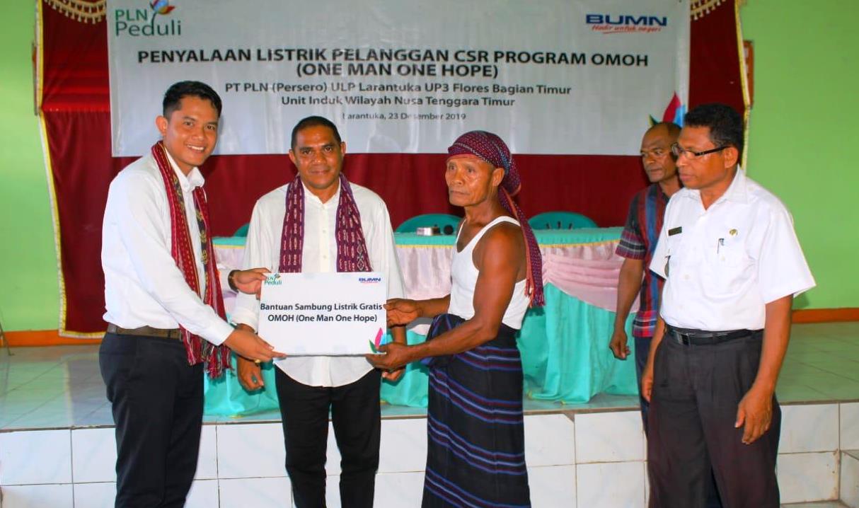 Kado Natal untuk 153 KK di Flores Timur