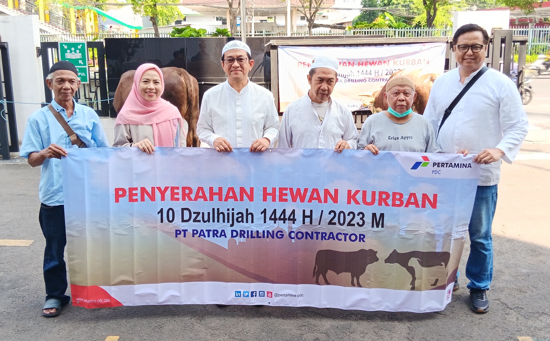 Berbagi Kebahagiaan Idul Adha, PDC Bagikan 17 Hewan Kurban