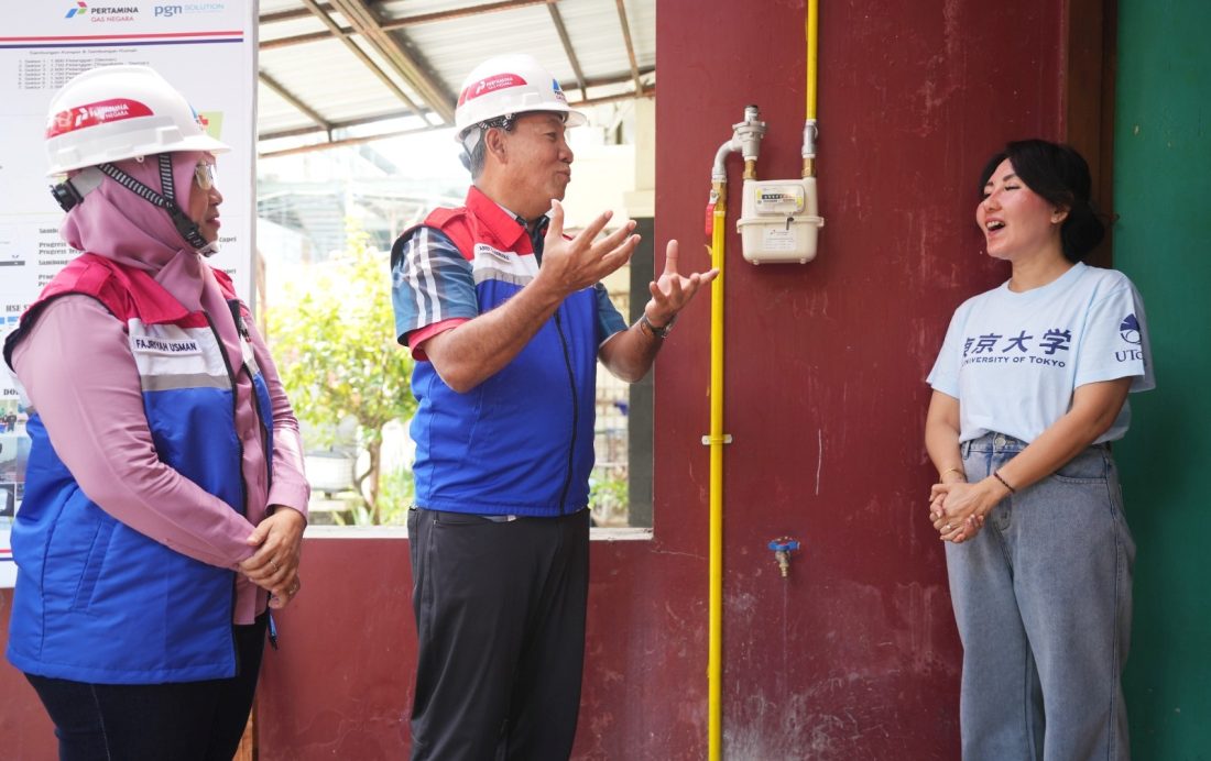 Dirut PGN Lakukan Pengaliran Perdana Gas ke Rumah Tangga di Sleman