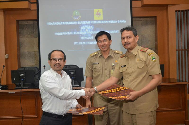 PLN Siap Listriki 26.142 Warga Miskin Jawa Barat