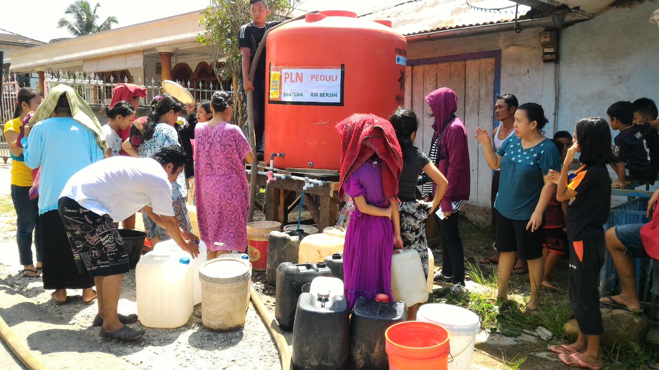 PLN Perbanyak Tangki Air di Nias