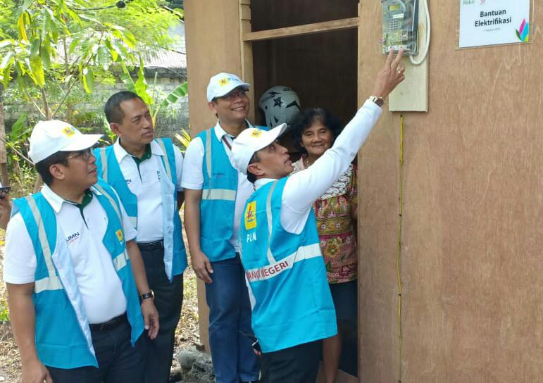 Pemerintah Siapkan 1,2 Juta Sambungan Listrik Gratis