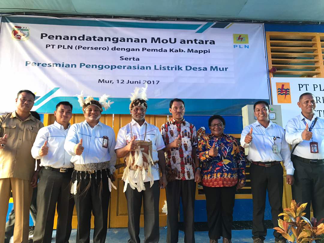 Gandeng Pemda, PLN Listriki Desa Mur dan Kepi