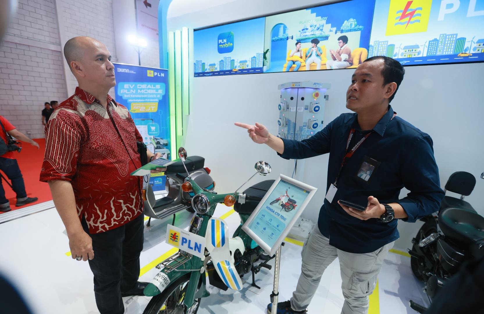 Hadir di IIMS 2025, PLN Dorong Green Future Kendaraan Listrik