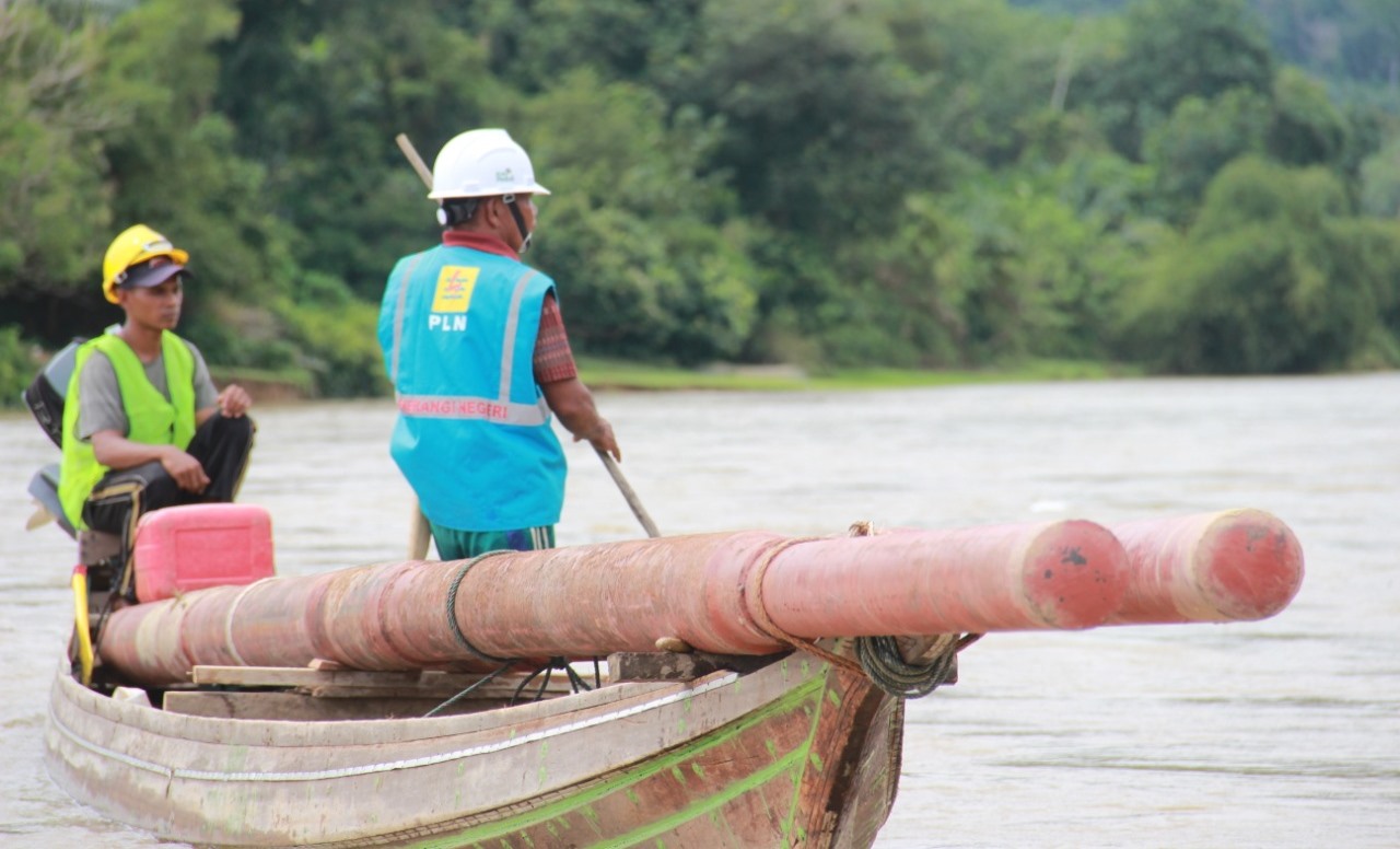 Tutup Tahun 2020, Desa Berlistrik di Riau Capai 100 Persen