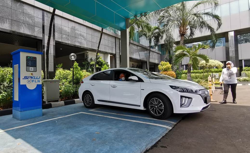 Ini Insentif dari PLN untuk Pengguna Kendaraan Listrik