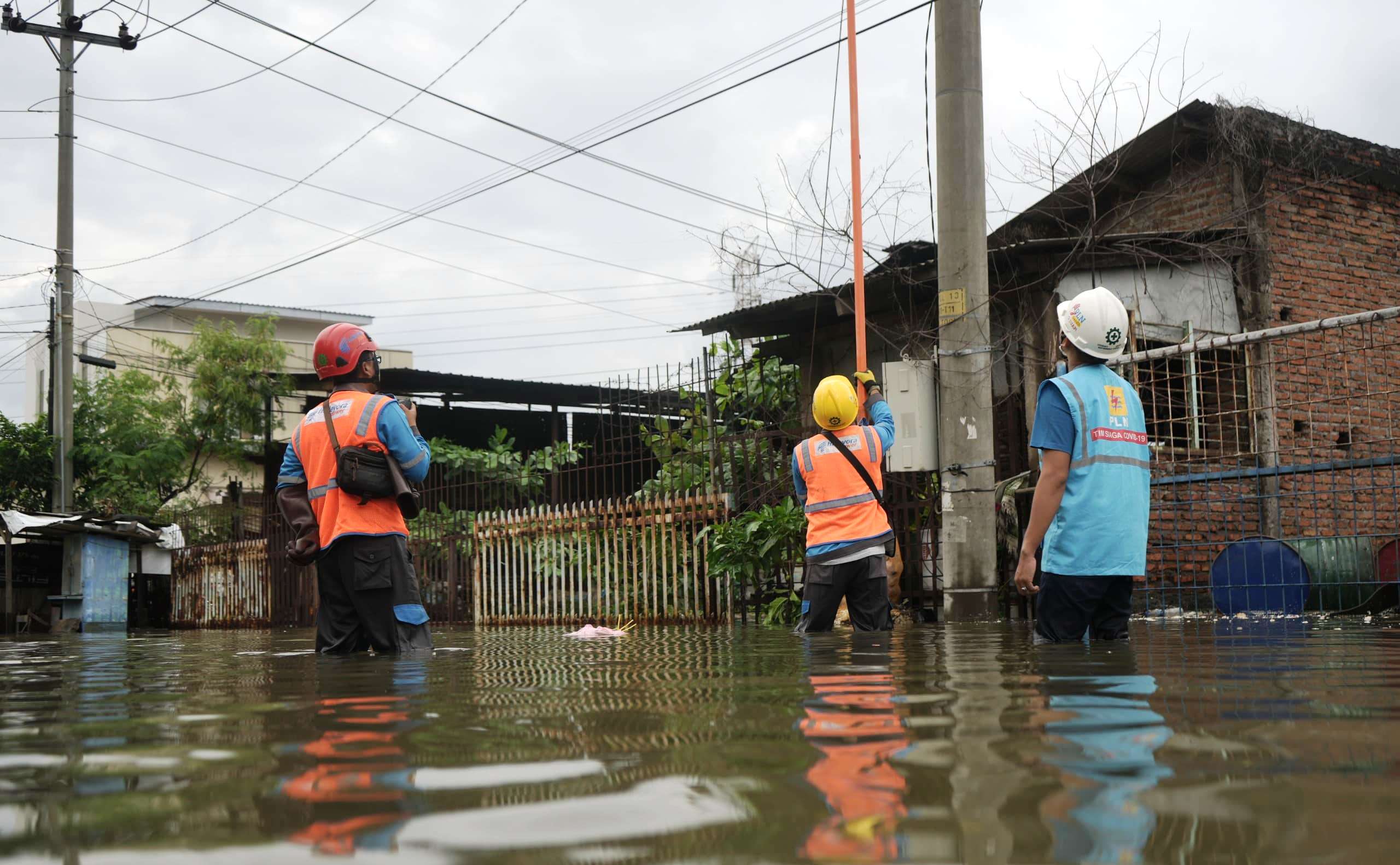 Saat Cuaca Ekstrim Berlanjut, Ini Tips Amankan Penggunaan Kelistrikan