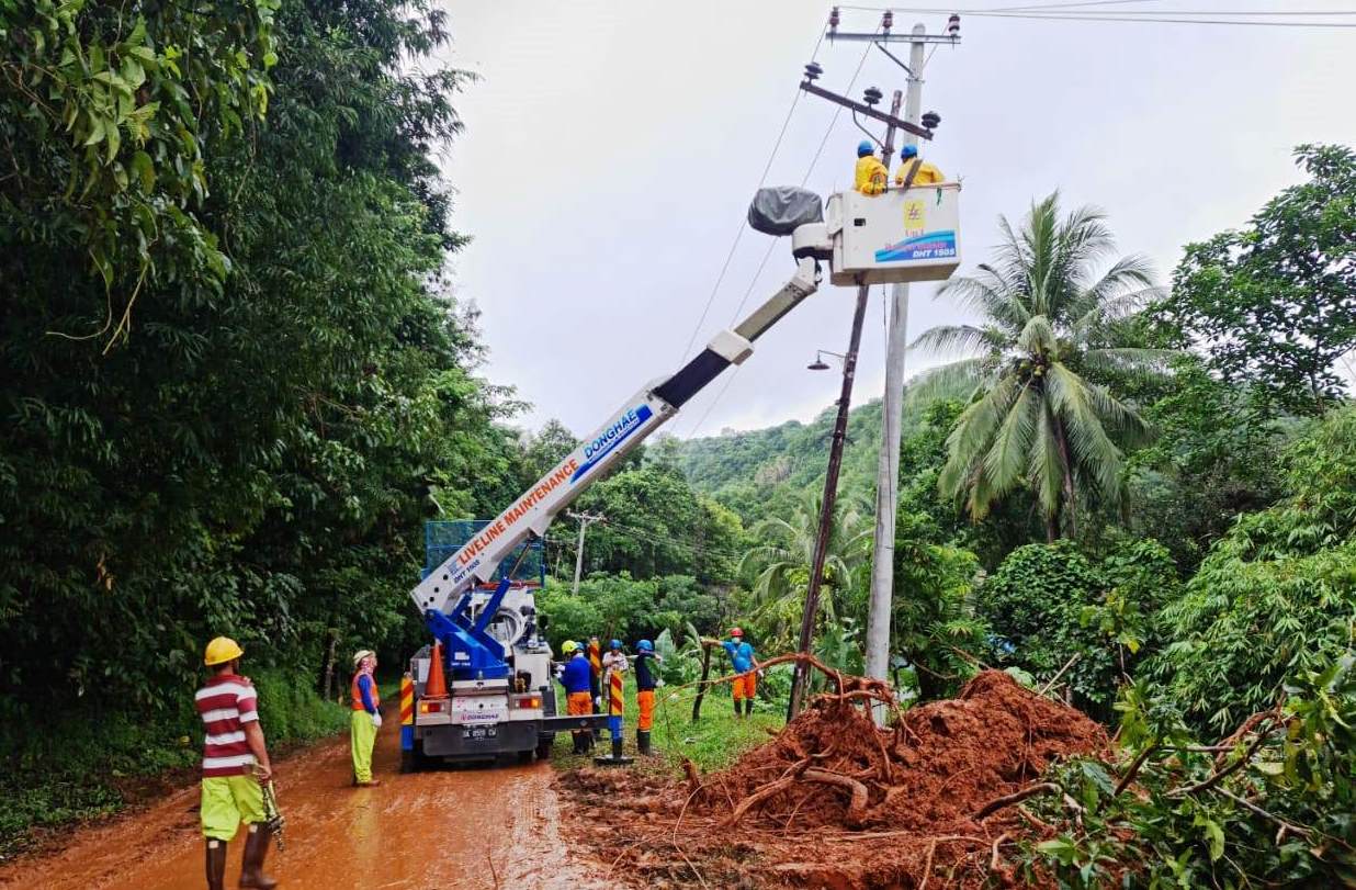 PLN Padamkan Listrik di Wilayah Banjir Kalsel