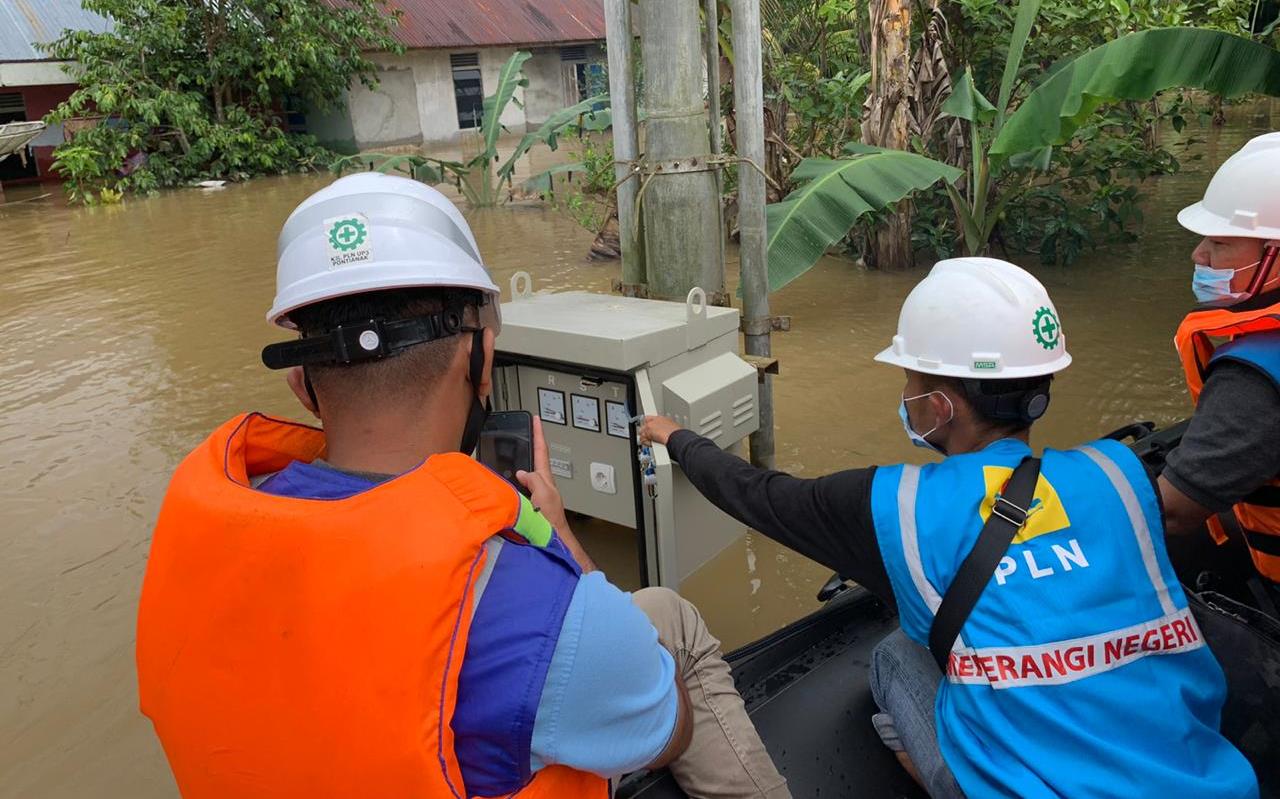 Pastikan Aman, PLN Pulihkan 1.036 Gardu Terdampak Banjir