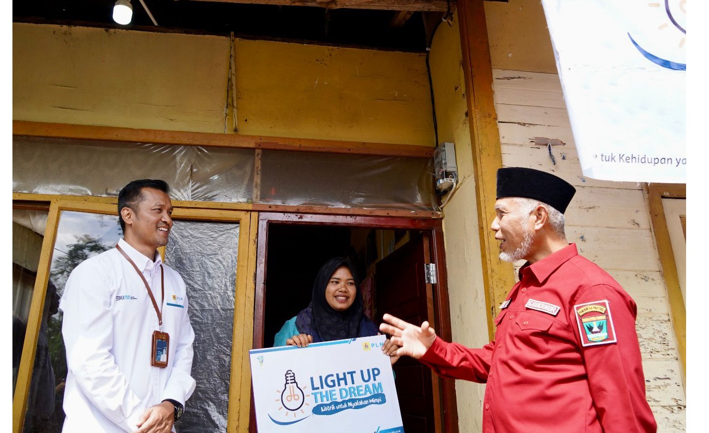 Sambung Listrik Gratis Sentuh 11.819 Penerima Manfaat