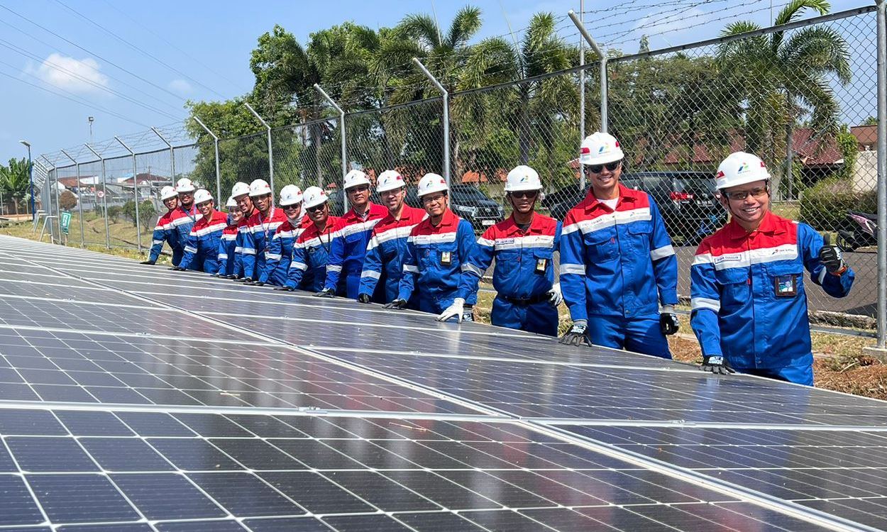 Pertamina Resmikan PLTS Kilang Cilacap