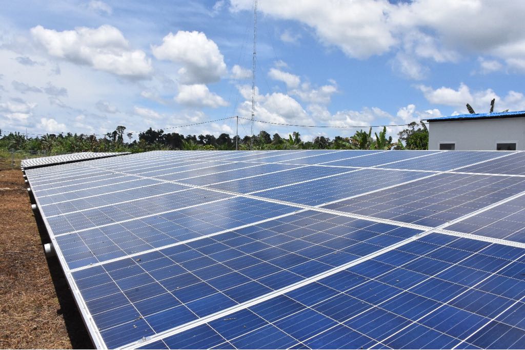 PLTS Terangi Desa di Perbatasan