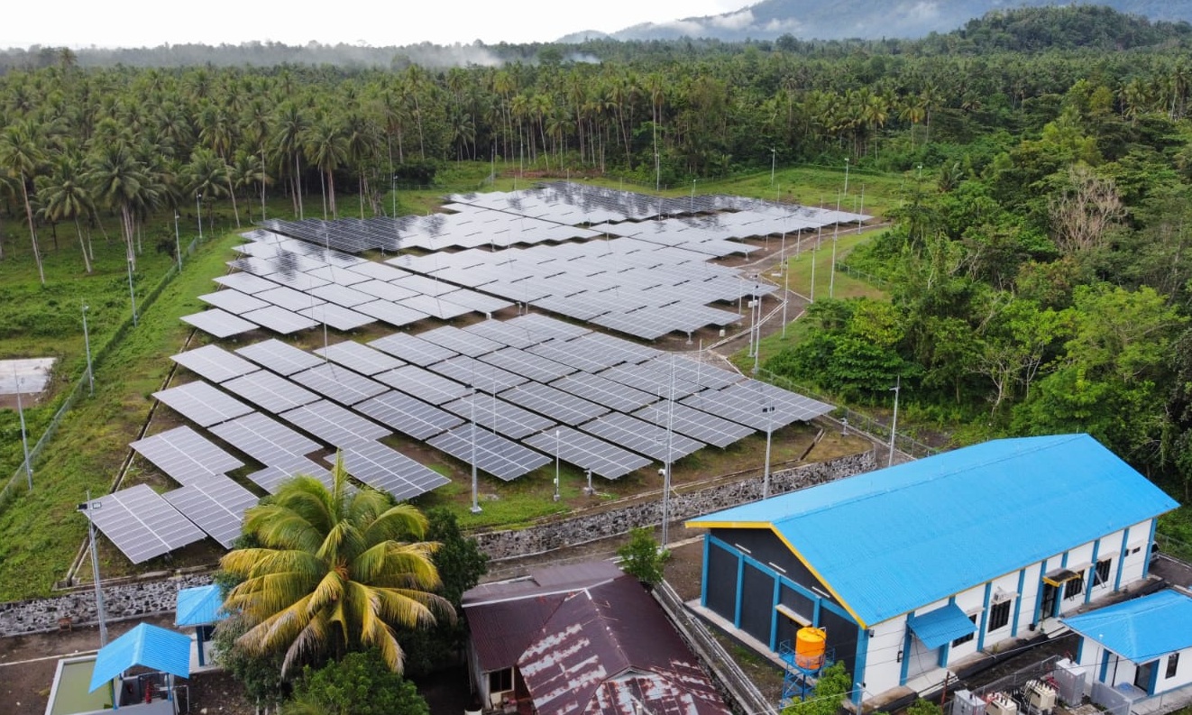 Dorong Elektrifikasi, 5 PLTS Kepulauan Terluar Sulawesi Utara Direhabilitasi